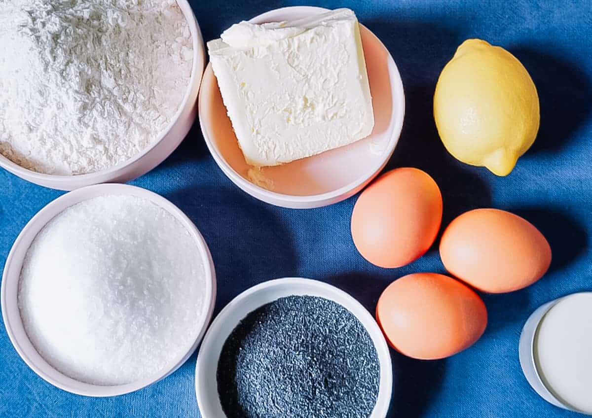 poppy cake een heerlijke citroen cake met een twist